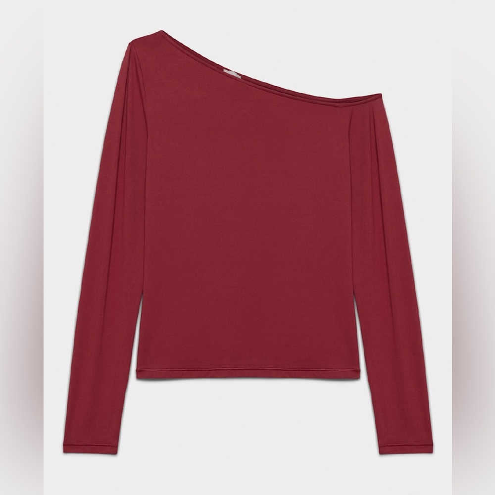 BNWT gorgeous Aritzia Wilfred Bridgette off shoulder top, sz M!